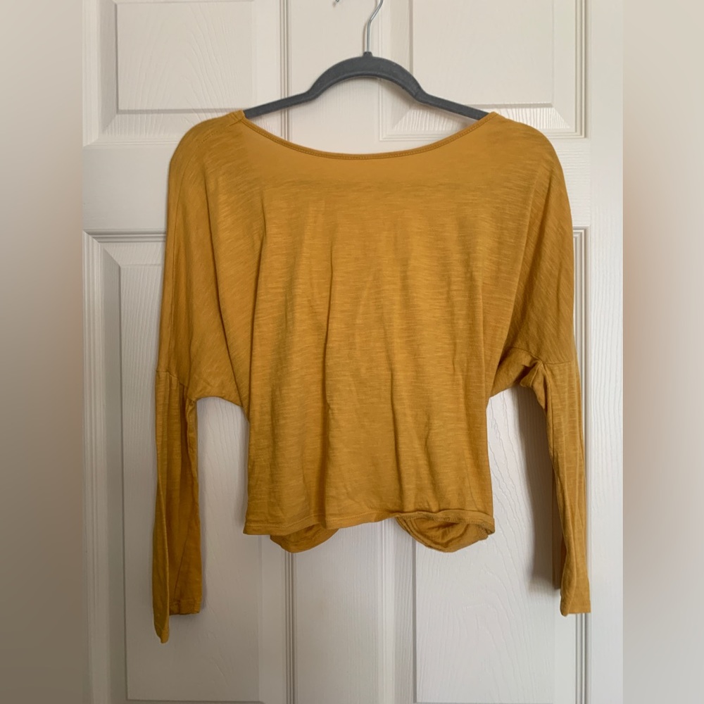Spring Haze - Yellow Long sleeve Shirt with Open Back and Knot - Size S